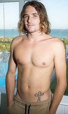 pornostar Tyler Nixon seite auf deutsch