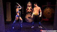 In der Mortal Kombat Arena fickt Kitana Johnny Cage hart, bevor sie ihn erledigt.